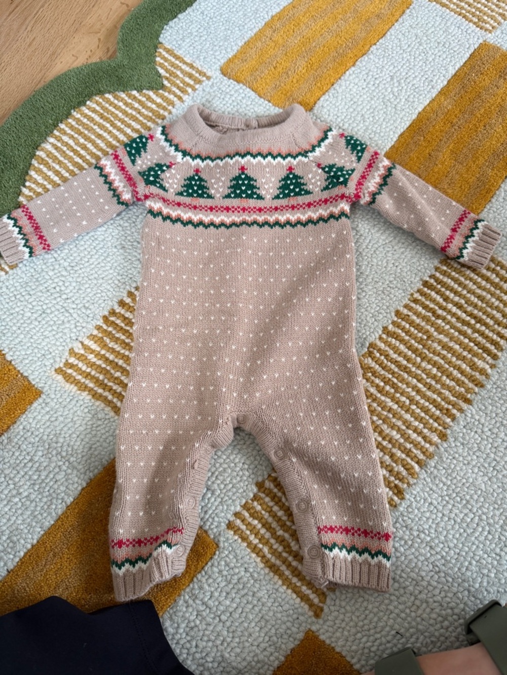 Tommy Bahama sweater one piece romper size 0-3m